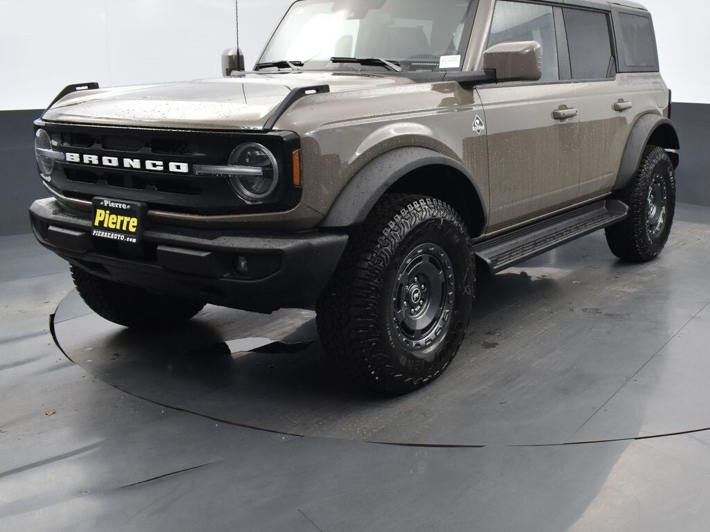 New 2025 Ford Bronco Outer Banks SUV
