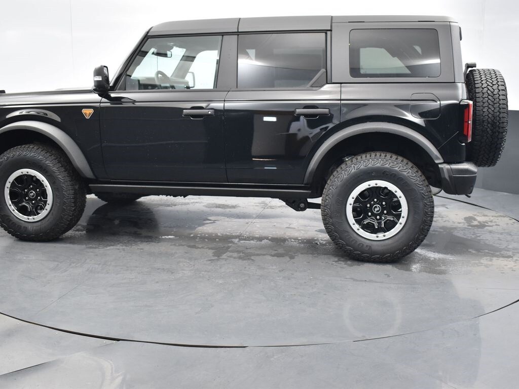 New 2025 Ford Bronco Badlands SUV