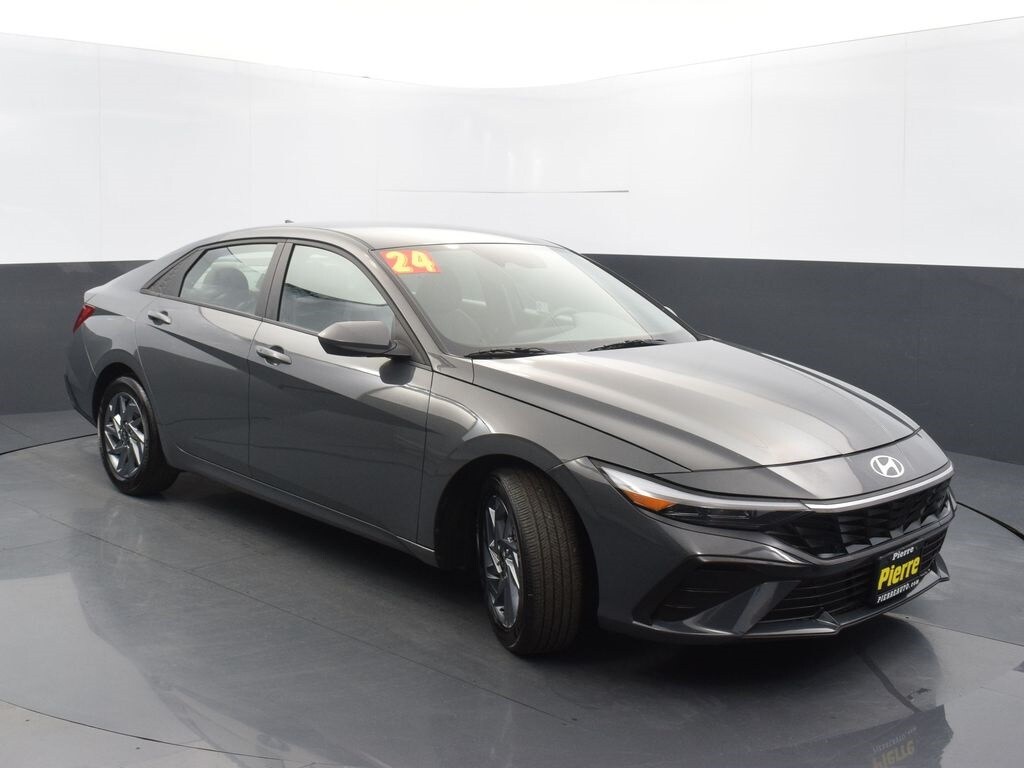 Used 2024 Hyundai Elantra SEL Sedan