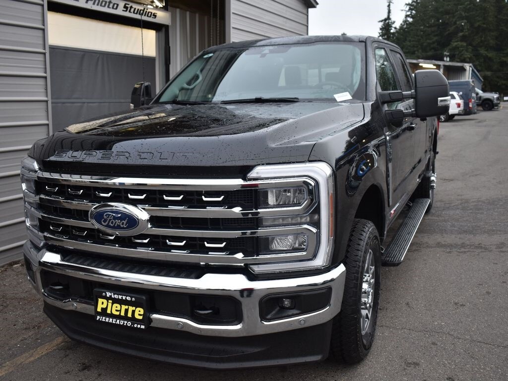 New 2025 Ford F-350 Lariat Truck Crew Cab