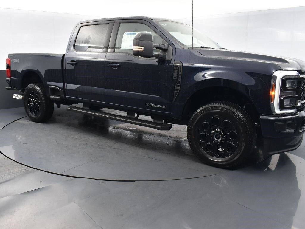 New 2025 Ford F-350 Lariat Truck Crew Cab