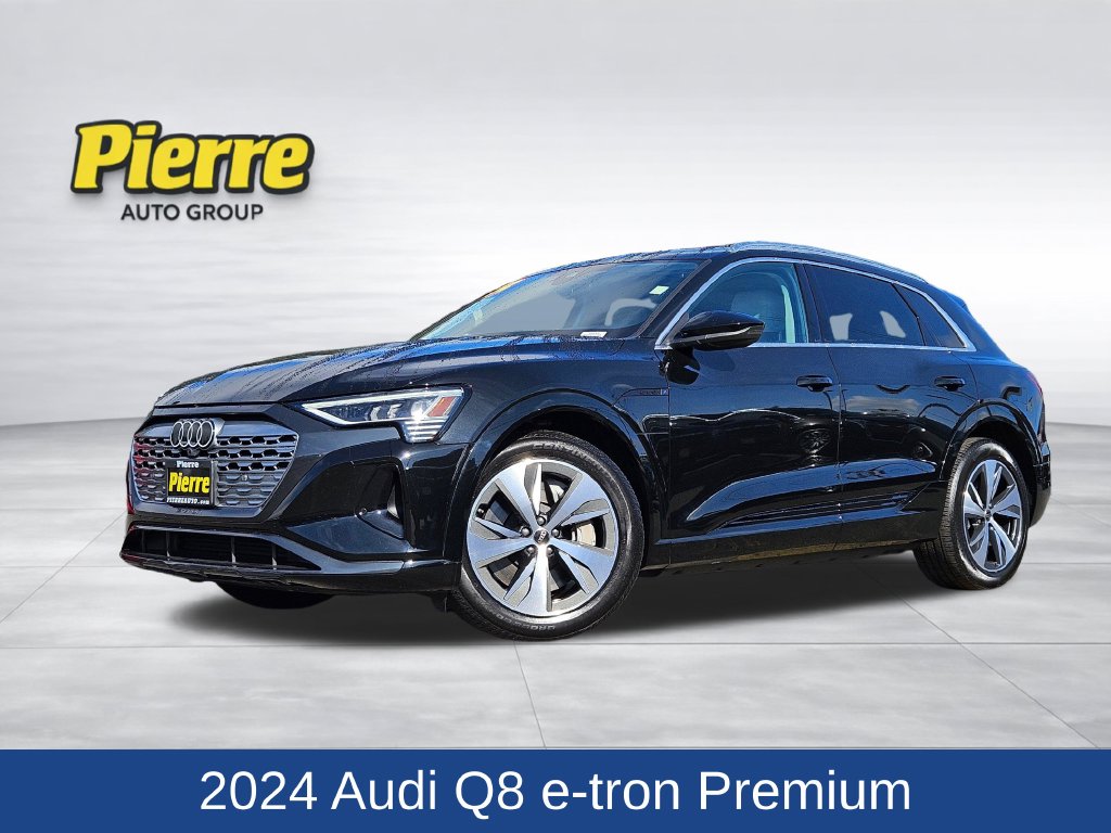  Audi Q8 e-tron
