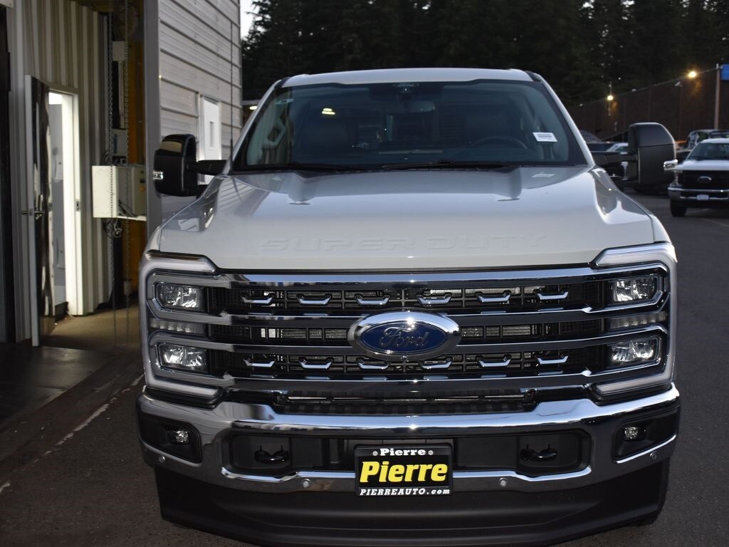 New 2025 Ford F-350 Lariat Truck Crew Cab