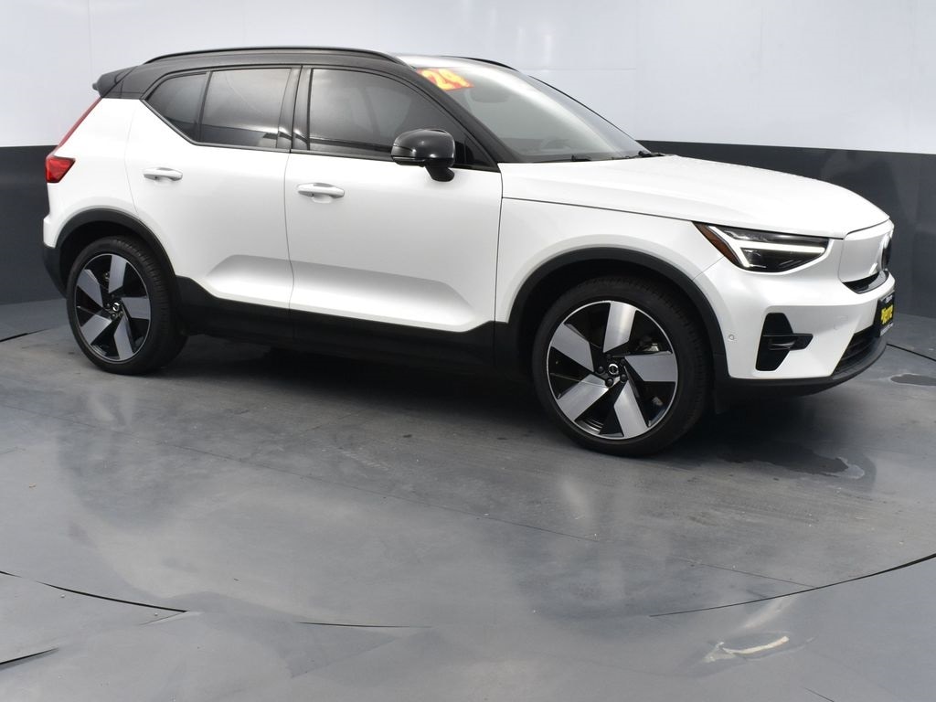 Used 2024 Volvo XC40 Recharge Pure Electric SUV