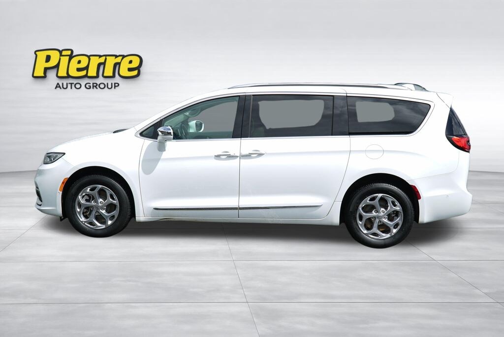 Used 2021 Chrysler Pacifica Limited Van Passenger Van