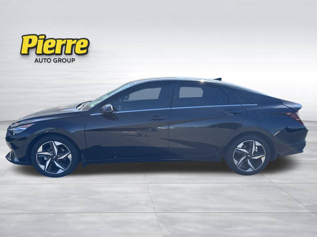 Used 2023 Hyundai Elantra Limited Sedan