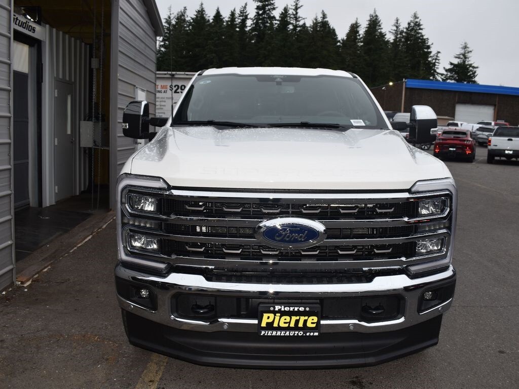 New 2025 Ford F-350 King Ranch Truck Crew Cab