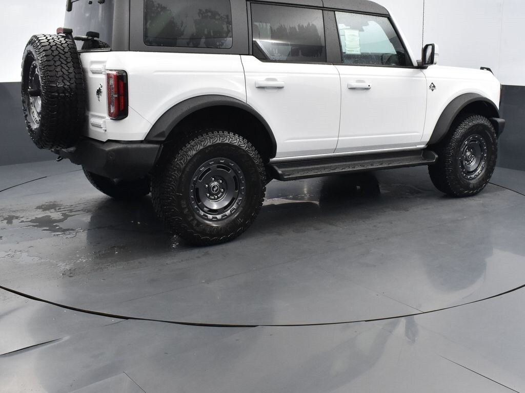 New 2025 Ford Bronco Outer Banks SUV