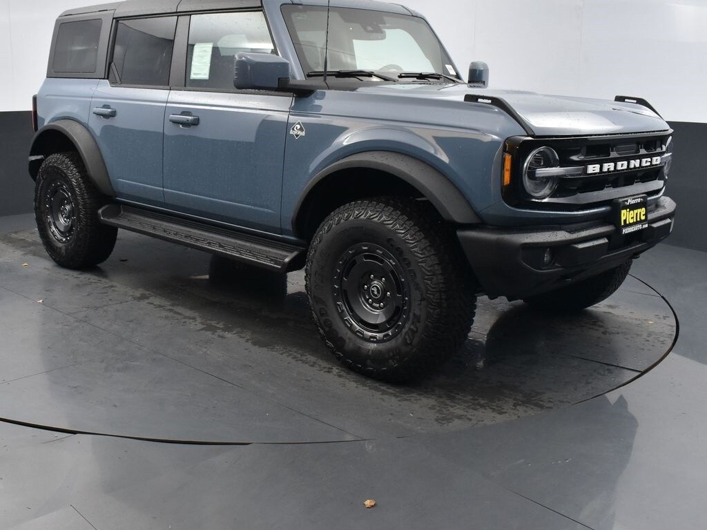 New 2025 Ford Bronco Outer Banks SUV