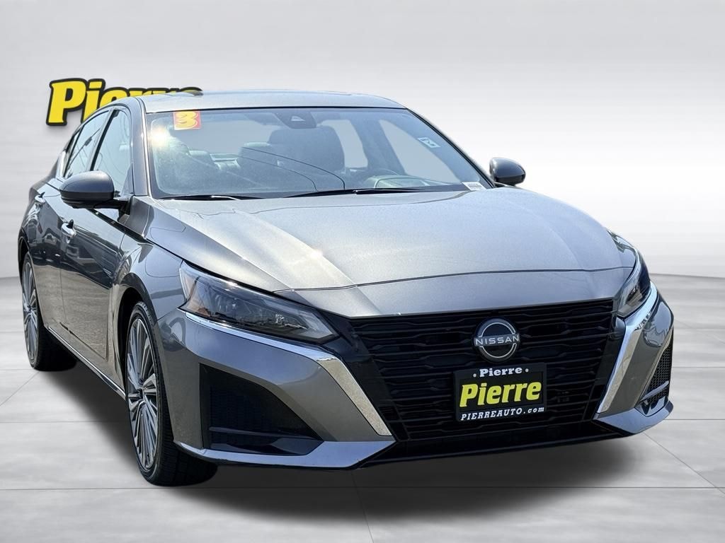Used 2023 Nissan Altima 2.5 SL Sedan