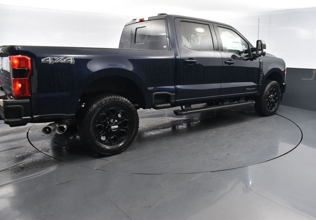 New 2025 Ford F-350 Lariat Truck Crew Cab