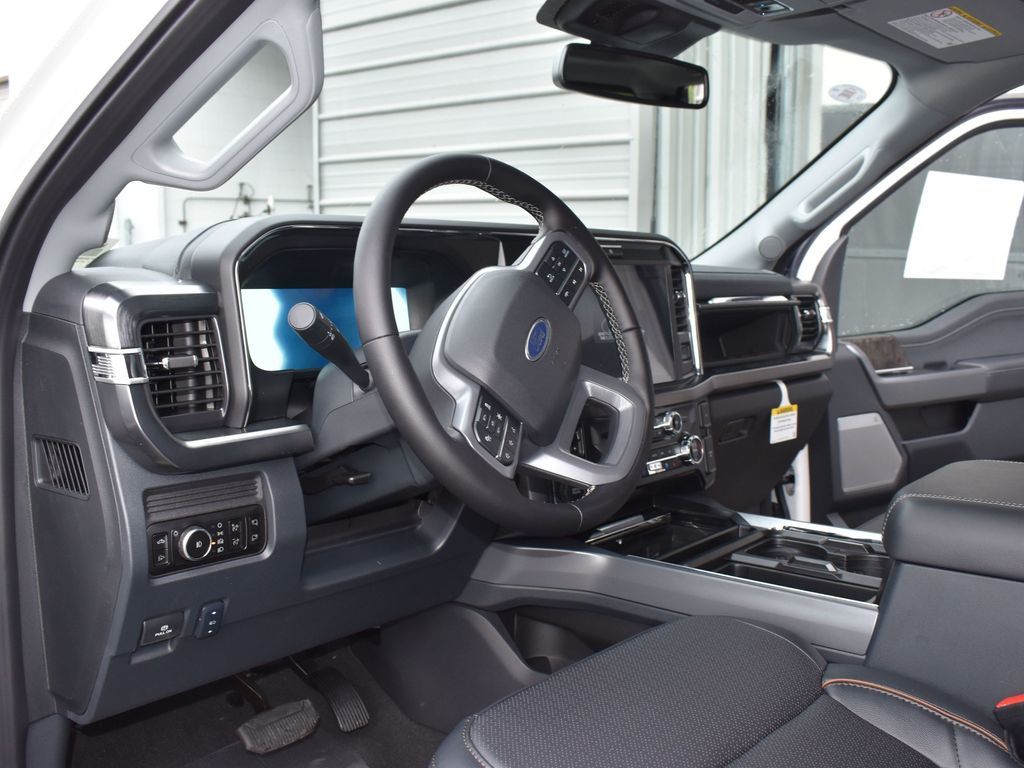 2025 Ford F-350 Super Duty Lariat - Photo 12