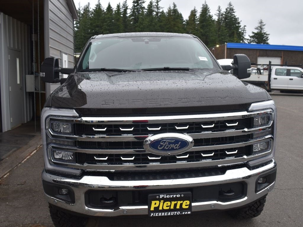 New 2025 Ford F-350 Lariat Truck Crew Cab