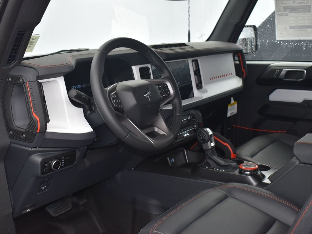 2025 Ford Bronco 2-Door Stroppe - Photo 8