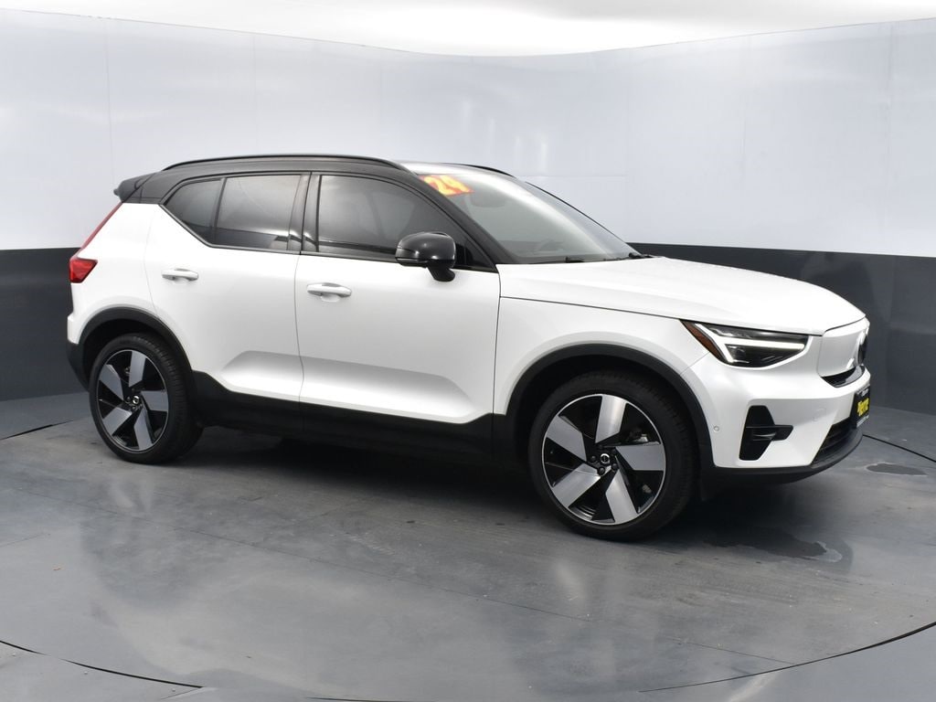 Used 2024 Volvo XC40 Recharge Pure Electric SUV