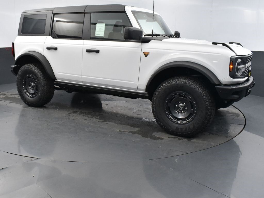 New 2025 Ford Bronco Badlands SUV