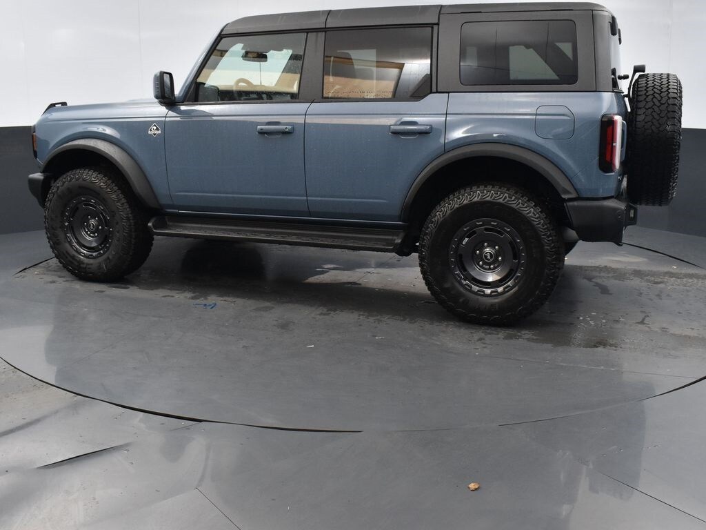 New 2025 Ford Bronco Outer Banks SUV