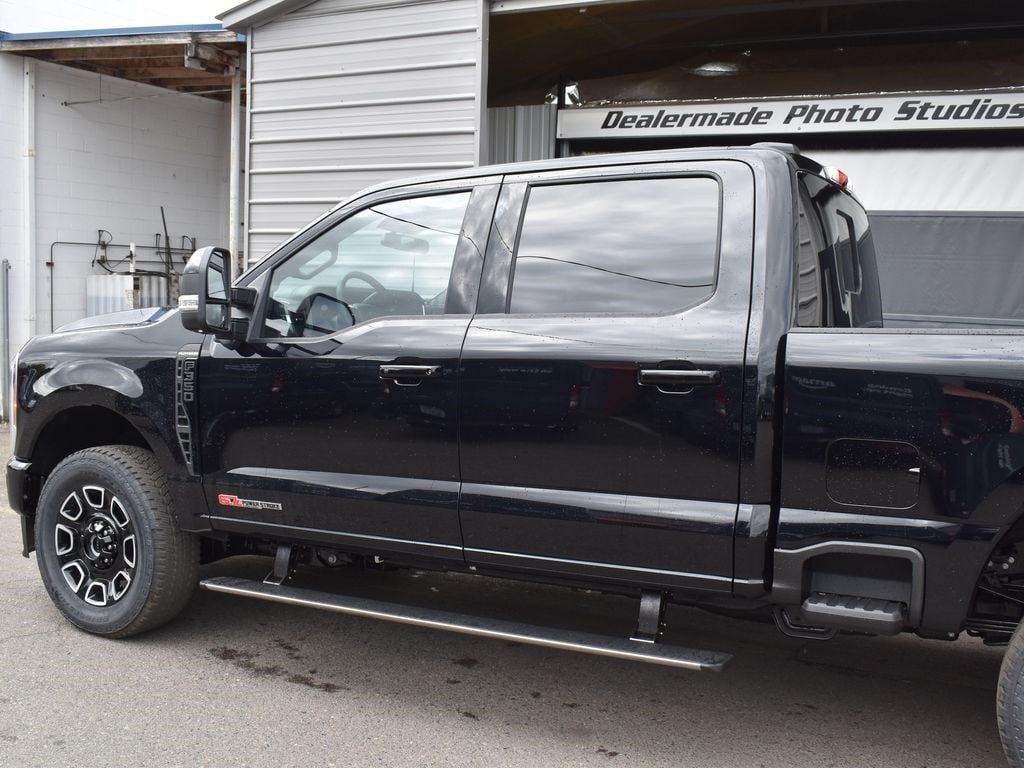 New 2026 Ford F-350 Platinum Truck Crew Cab