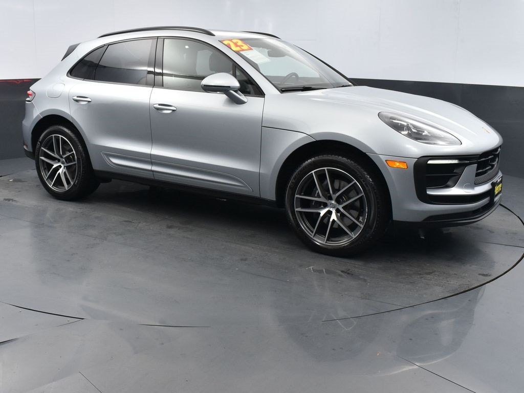 Used 2023 Porsche Macan Base SUV