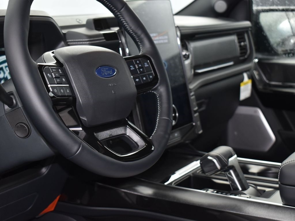 2025 Ford F-150 Lightning Truck SuperCrew Cab 