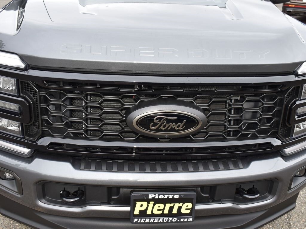 New 2026 Ford F-350 XLT Truck Crew Cab