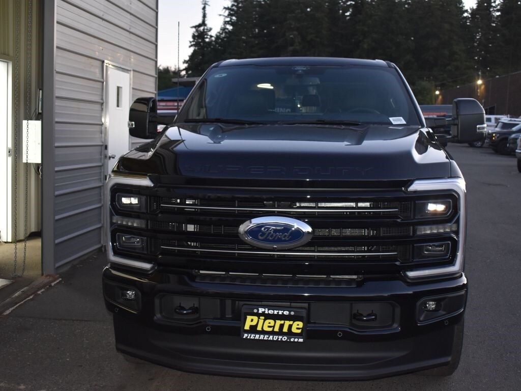 New 2025 Ford F-350 Platinum Truck Crew Cab