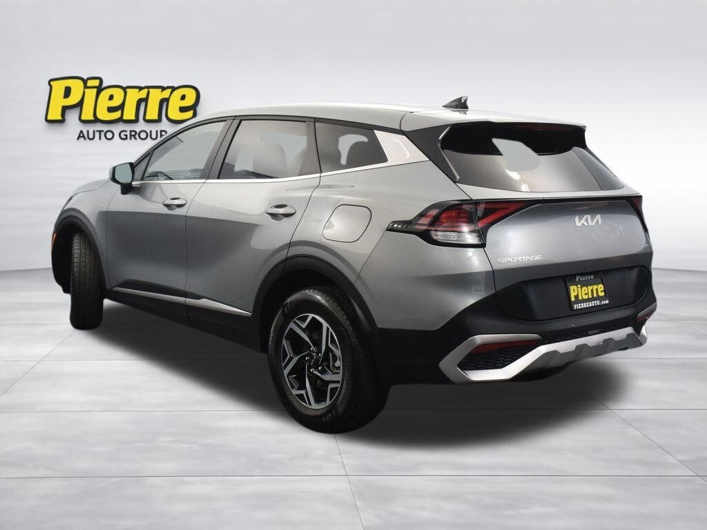 Used 2024 Kia Sportage LX SUV