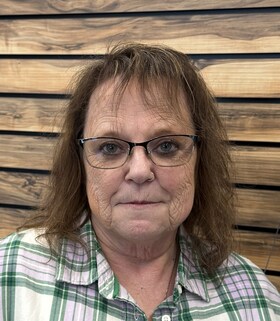 Staff member Marikaye Kuter from ID_643f2d