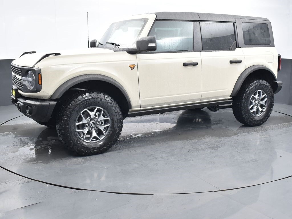 New 2025 Ford Bronco Badlands SUV