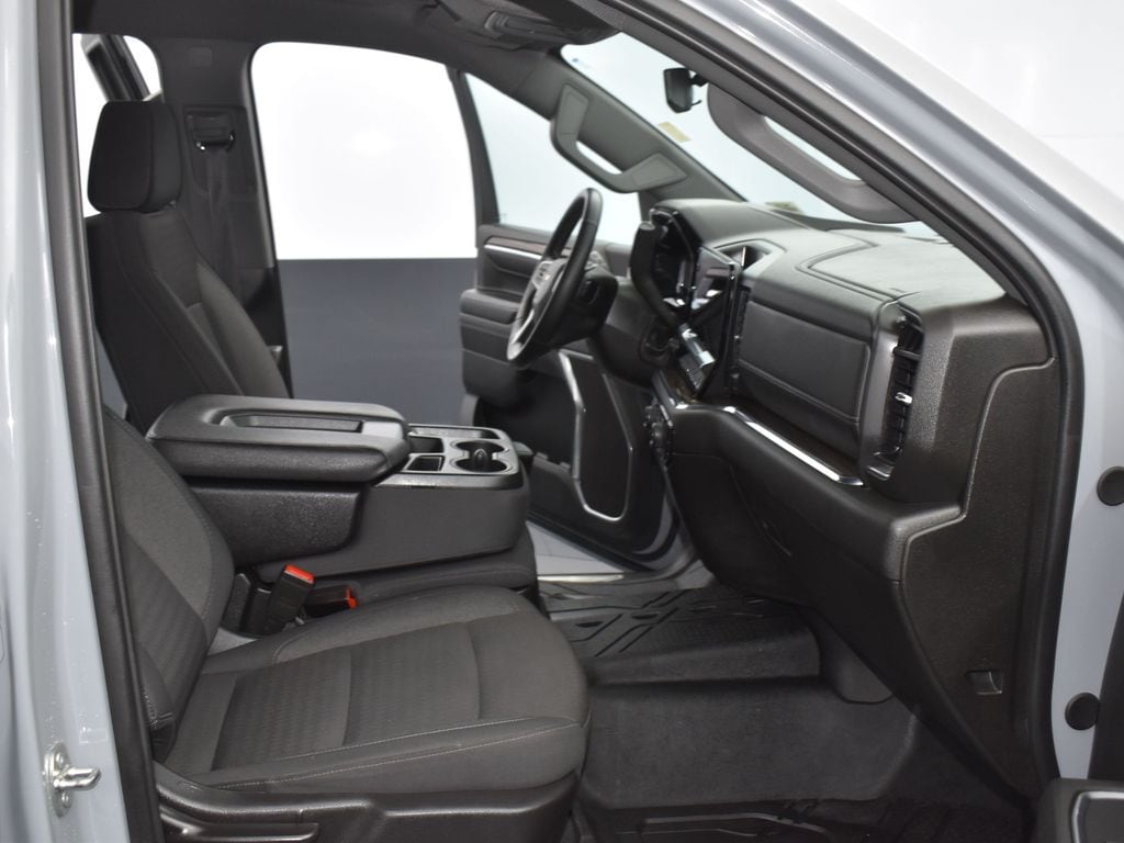 2024 Chevrolet Silverado 1500 LT - Photo 17