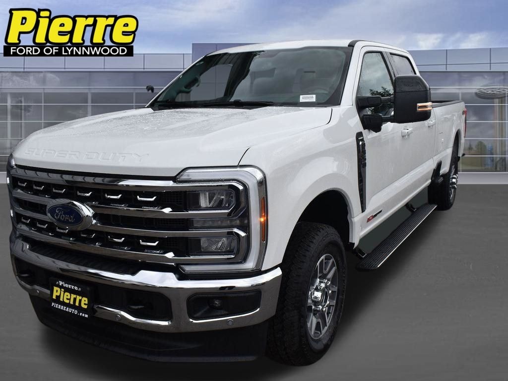 New 2025 Ford F-350 Lariat Truck Crew Cab