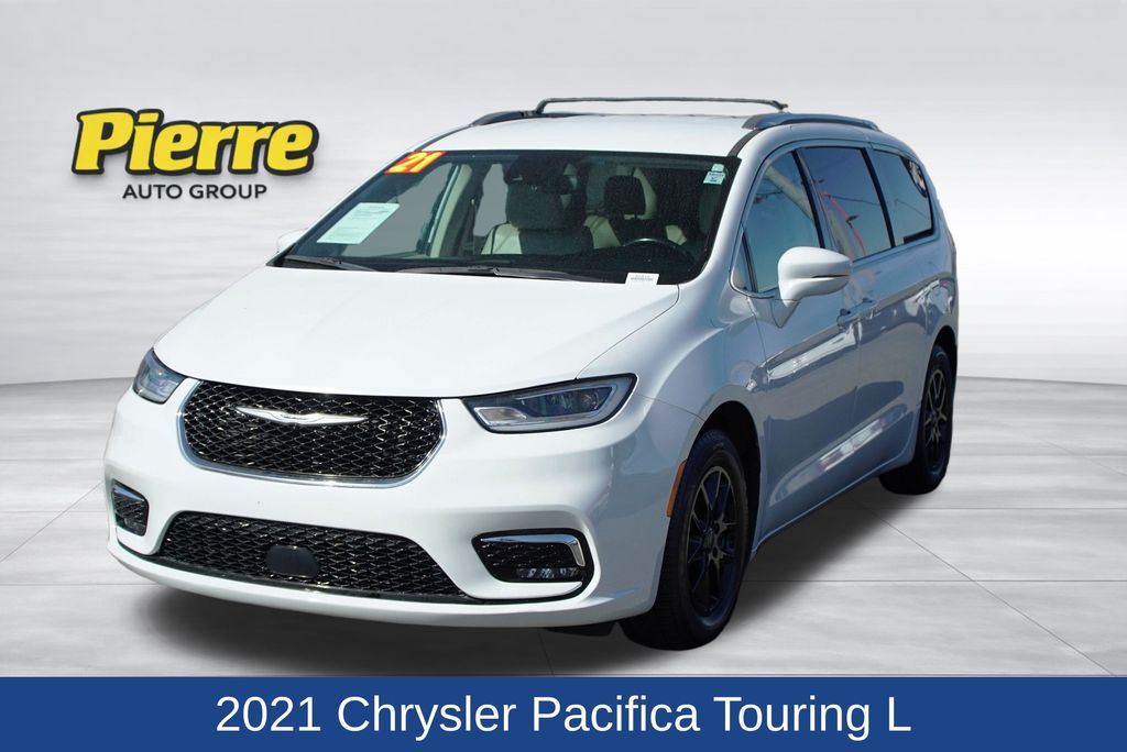 2021 Chrysler Pacifica Touring L's photo