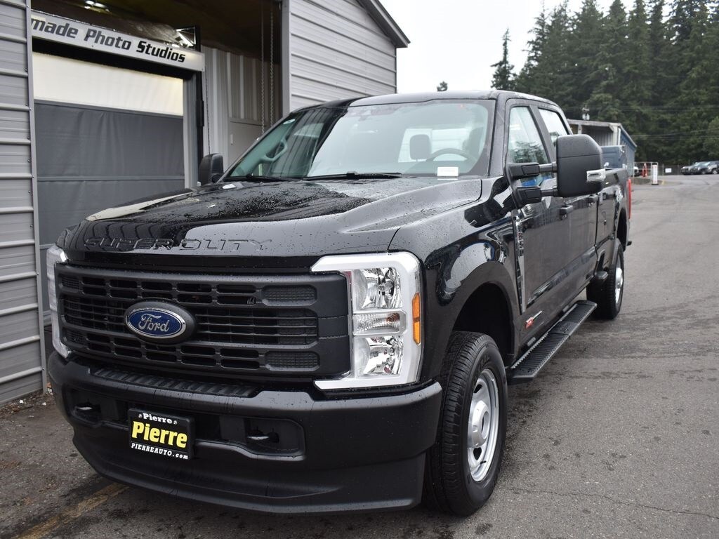 New 2026 Ford F-350 XL Truck Crew Cab