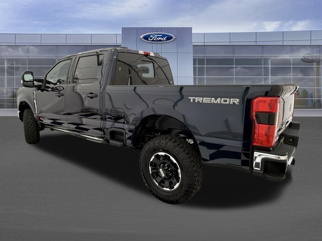 New 2025 Ford F-250 Lariat Truck Crew Cab