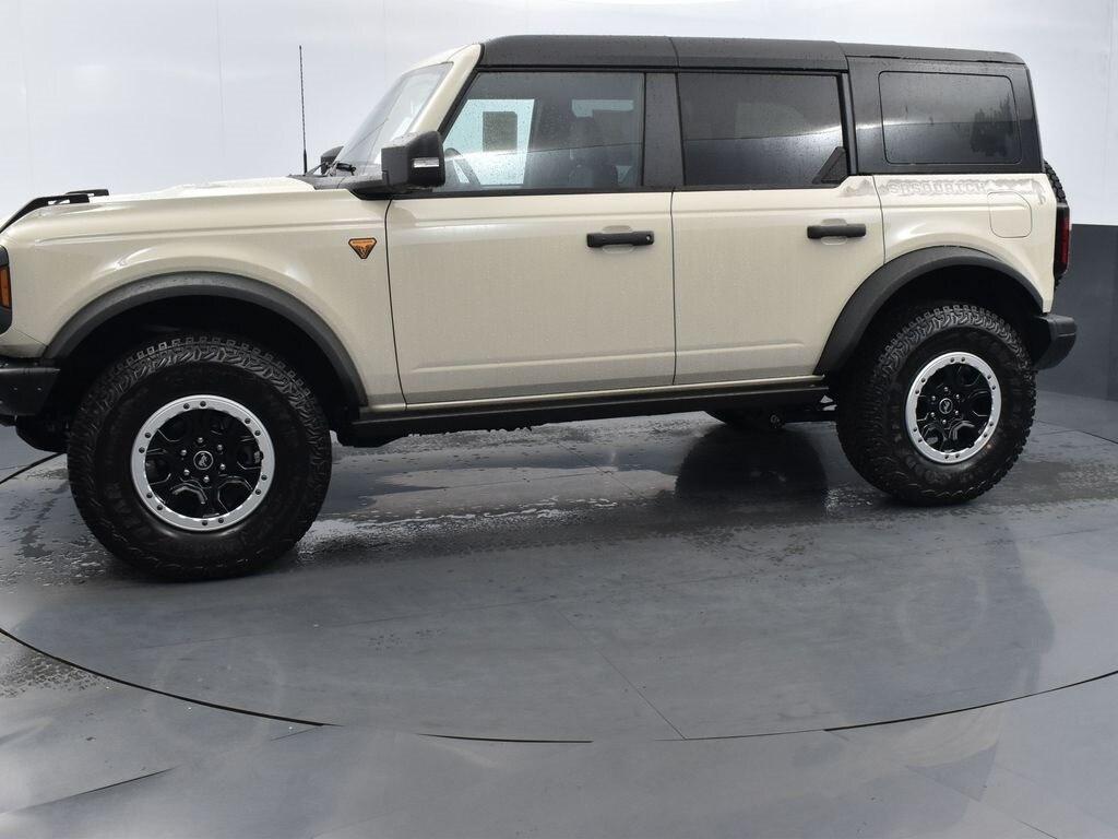 New 2025 Ford Bronco Badlands SUV