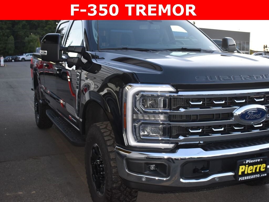 New 2025 Ford F-350 Lariat Truck Crew Cab