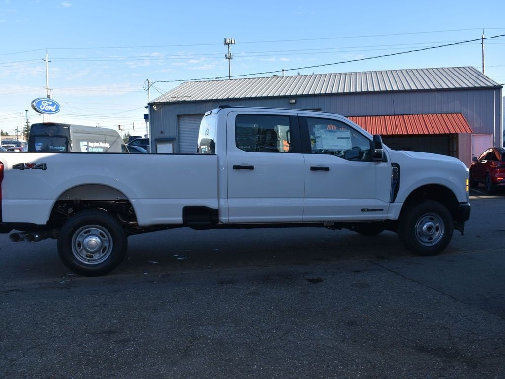 New 2024 Ford F-350 XL Truck Crew Cab