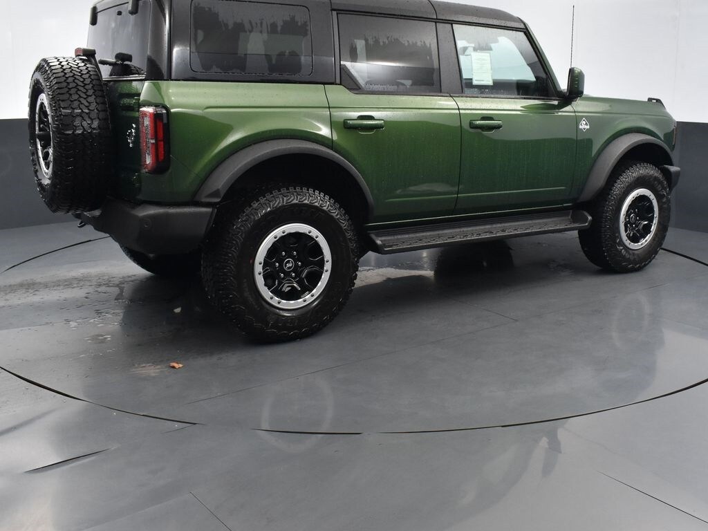 New 2025 Ford Bronco Outer Banks SUV