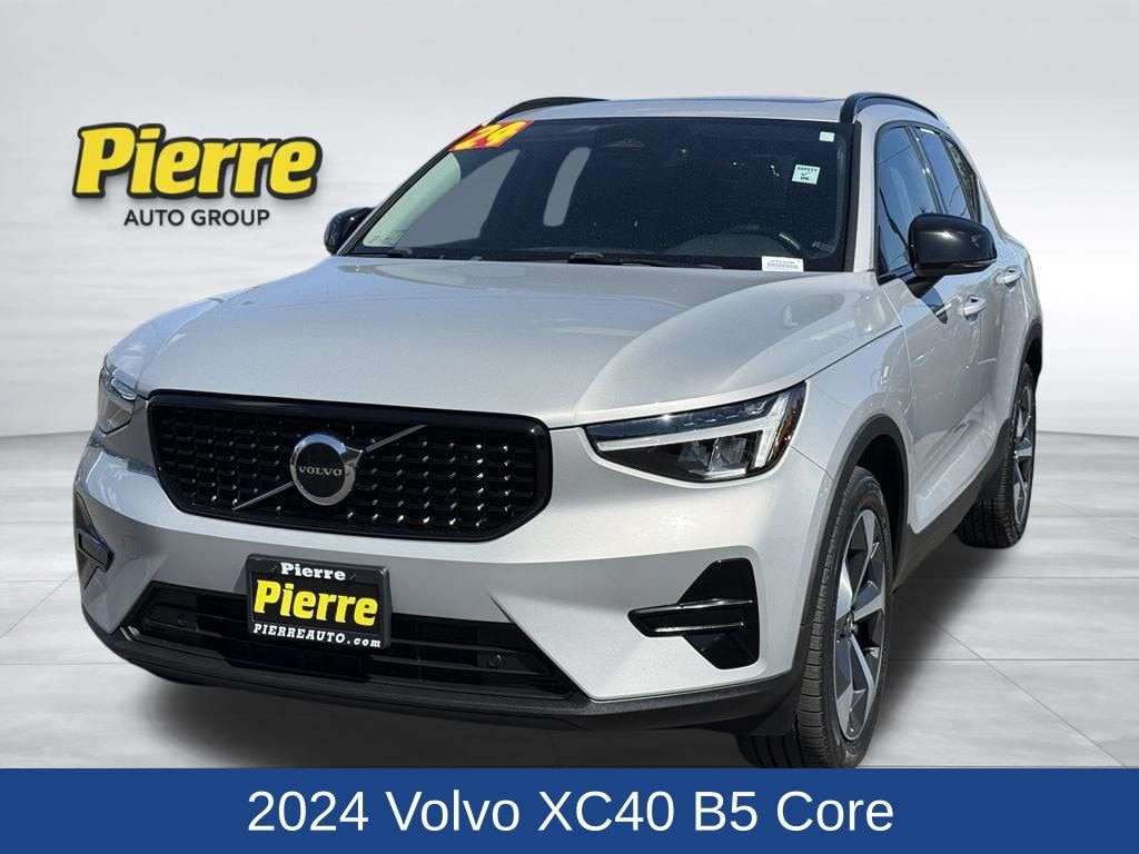 Used 2024 Volvo XC40 B5 Core SUV