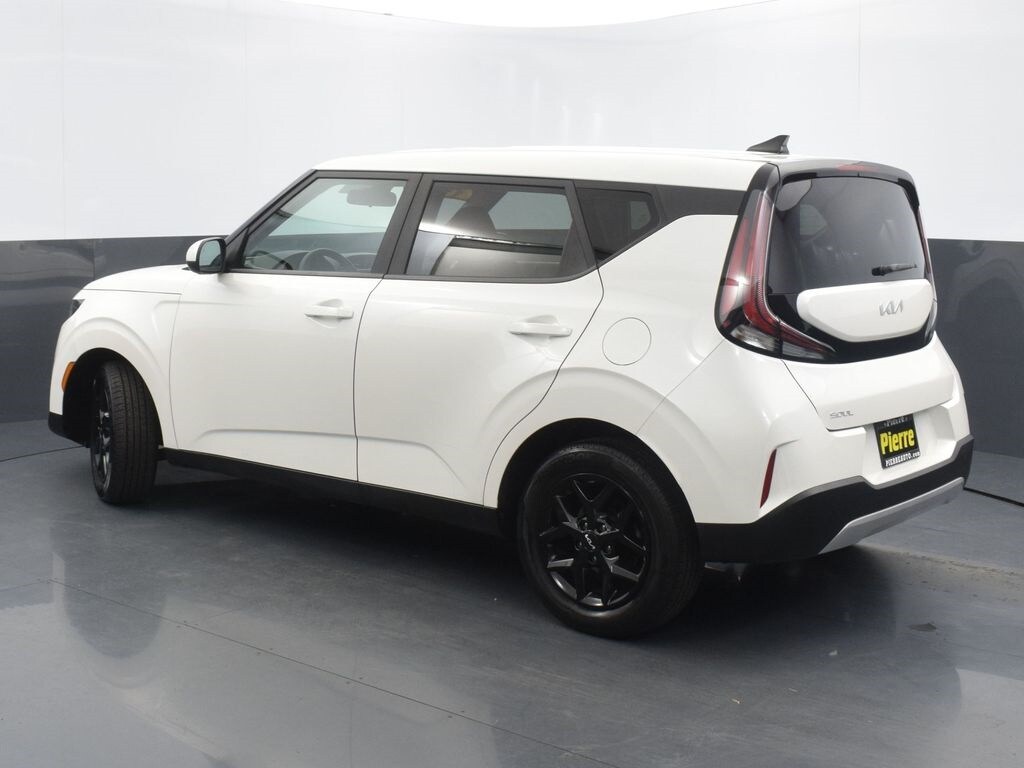 Used 2023 Kia Soul LX Hatchback