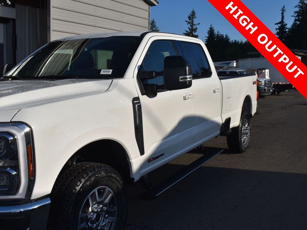 New 2025 Ford F-350 Lariat Truck Crew Cab