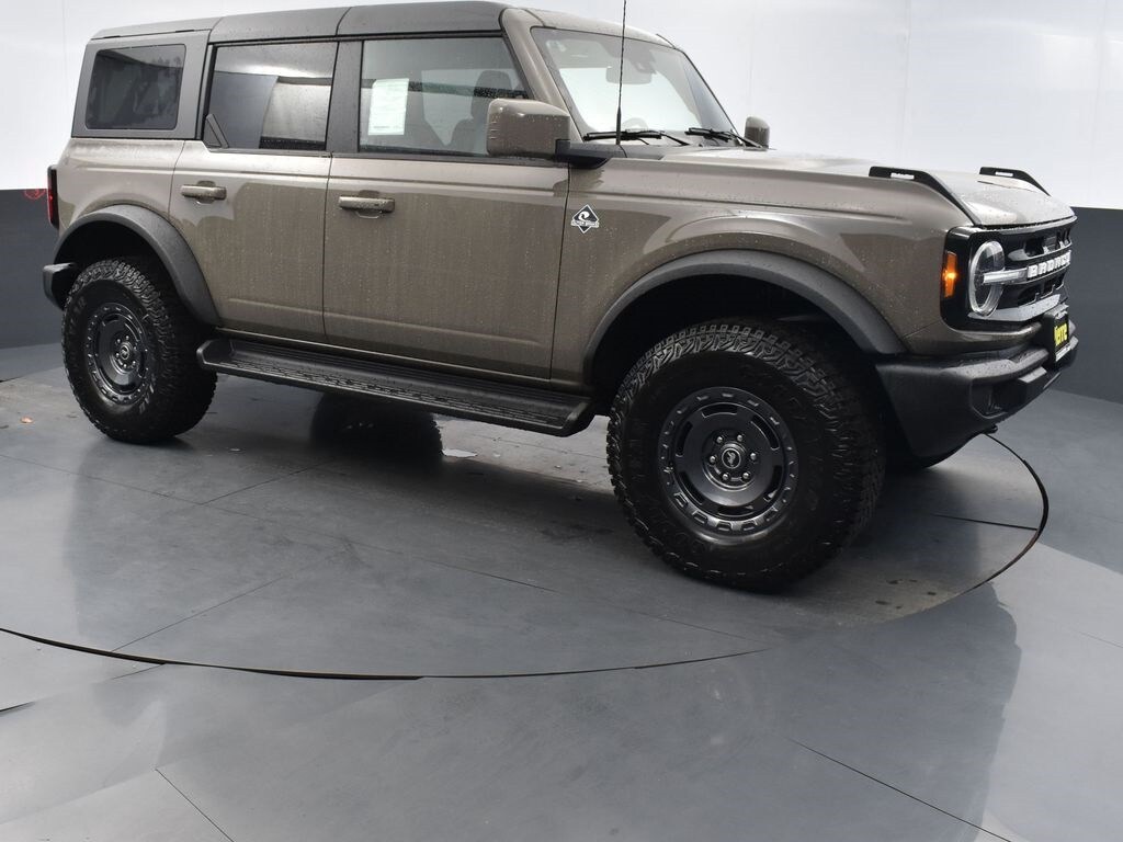 New 2025 Ford Bronco Outer Banks SUV