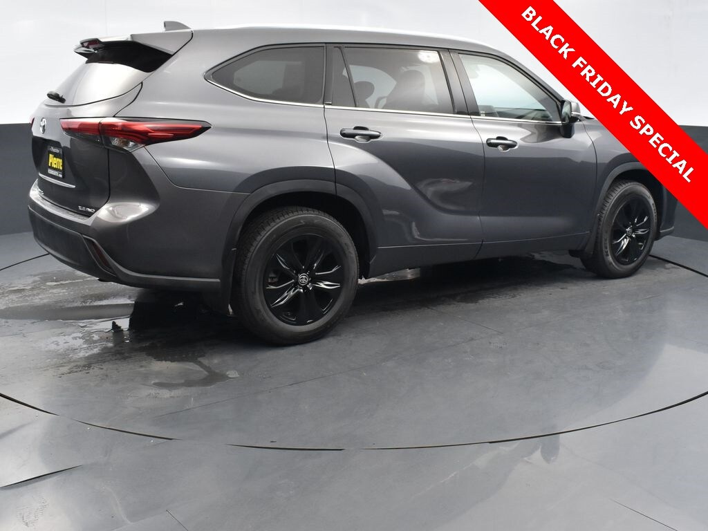 Used 2021 Toyota Highlander XLE SUV