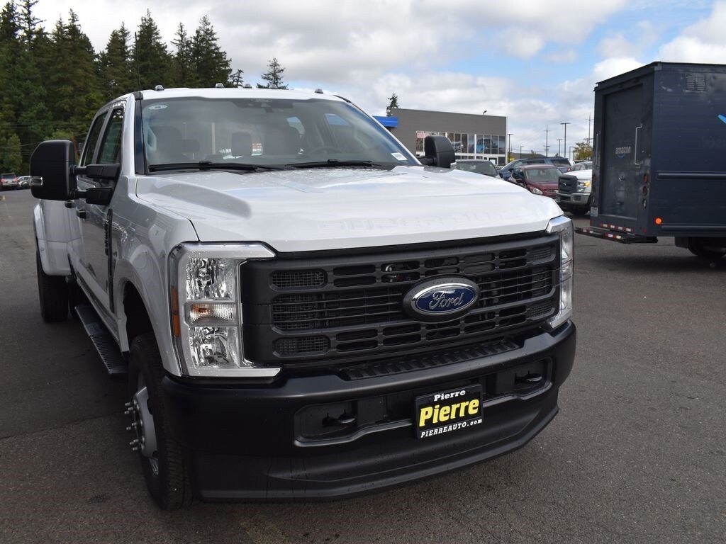 New 2026 Ford F-350 XL DRW Truck Crew Cab