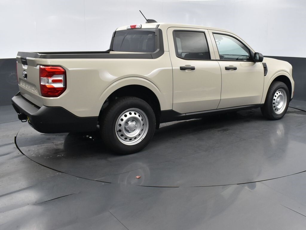 New 2025 Ford Maverick XL Truck SuperCrew