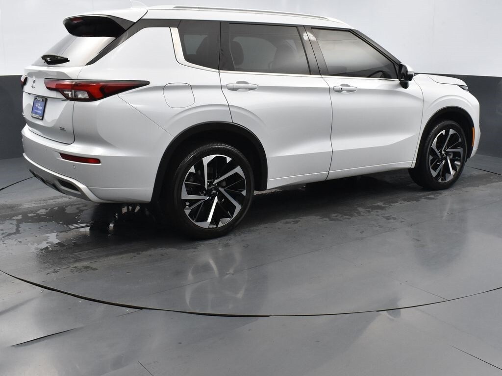 Used 2023 Mitsubishi Outlander SEL SUV