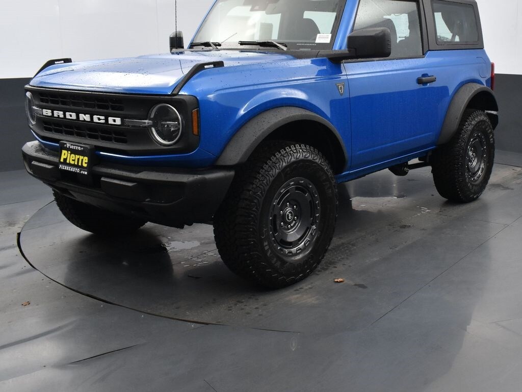 New 2025 Ford Bronco Base SUV