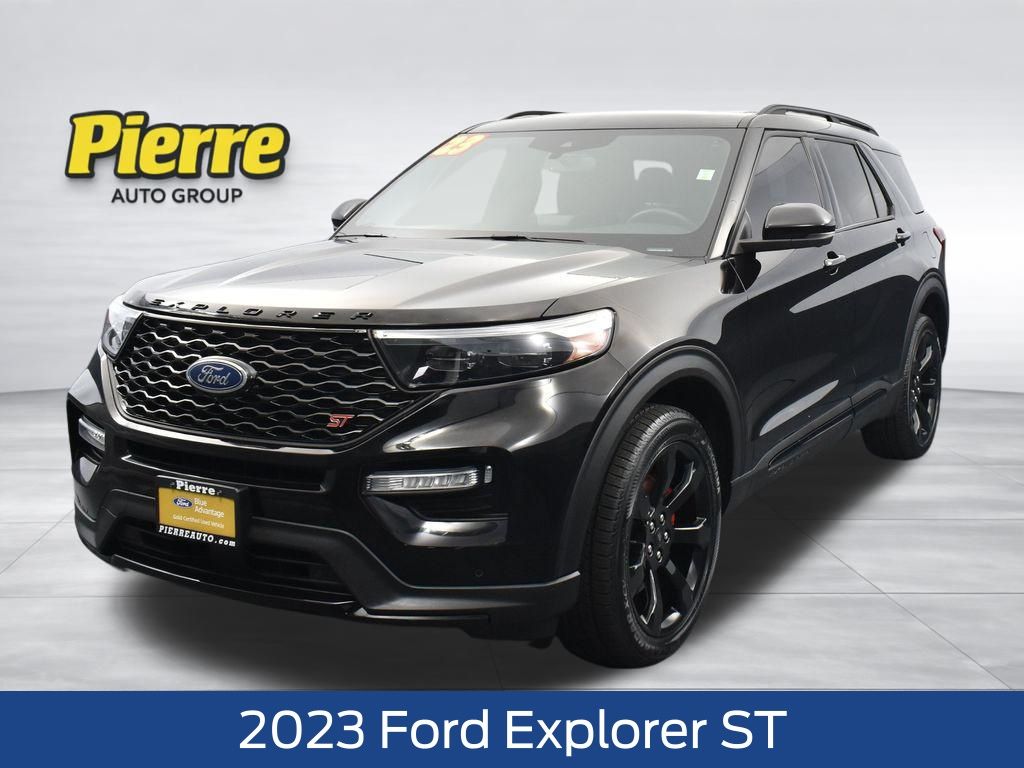 2023 Ford Explorer ST 4WD's photo
