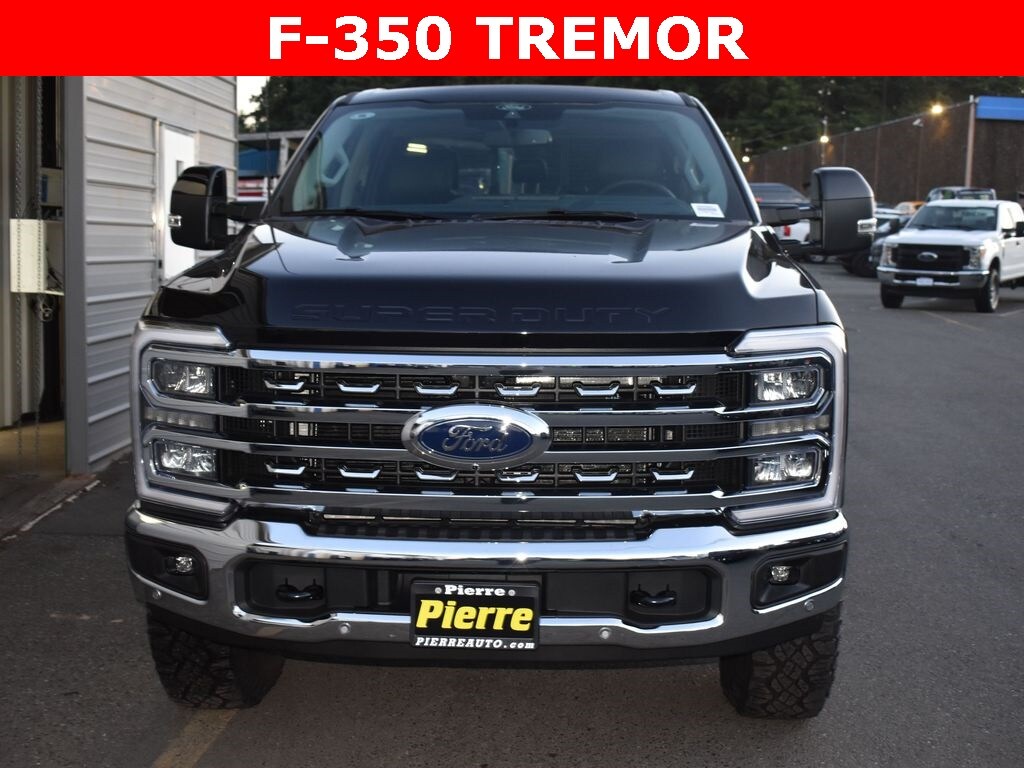 New 2025 Ford F-350 Lariat Truck Crew Cab