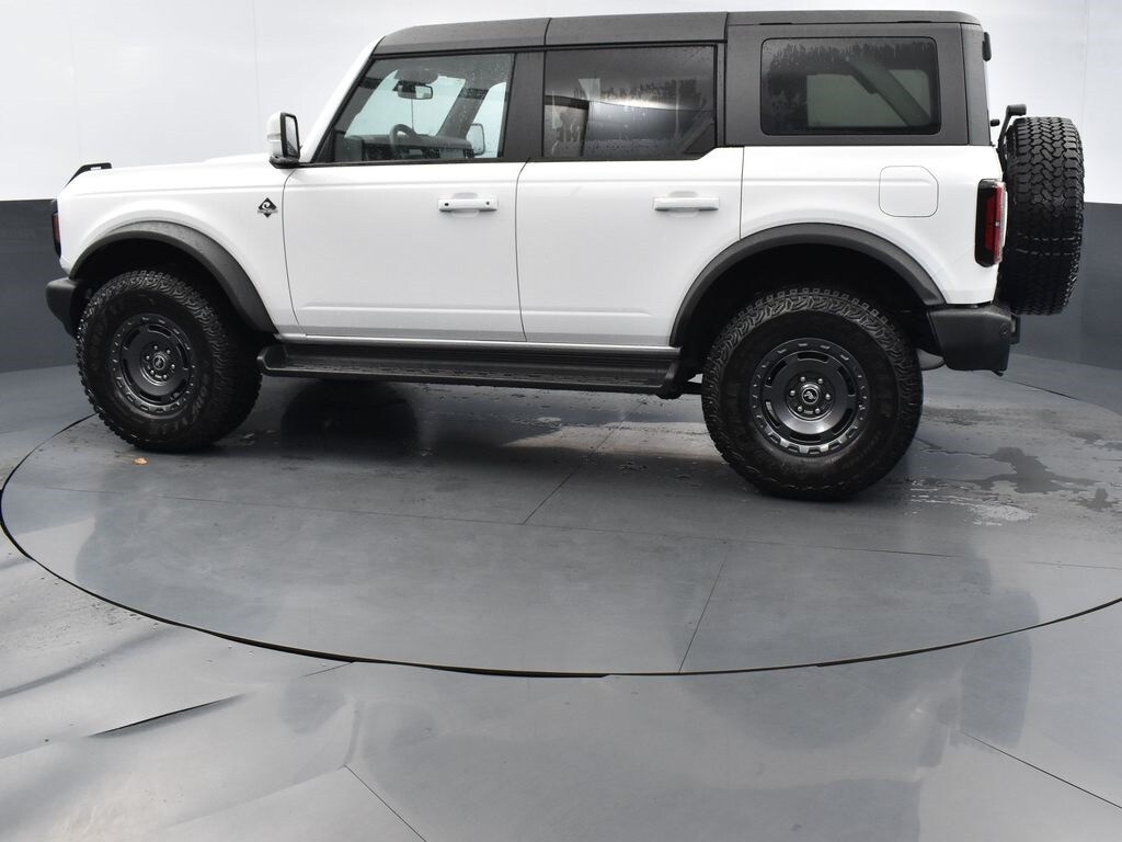 New 2025 Ford Bronco Outer Banks SUV